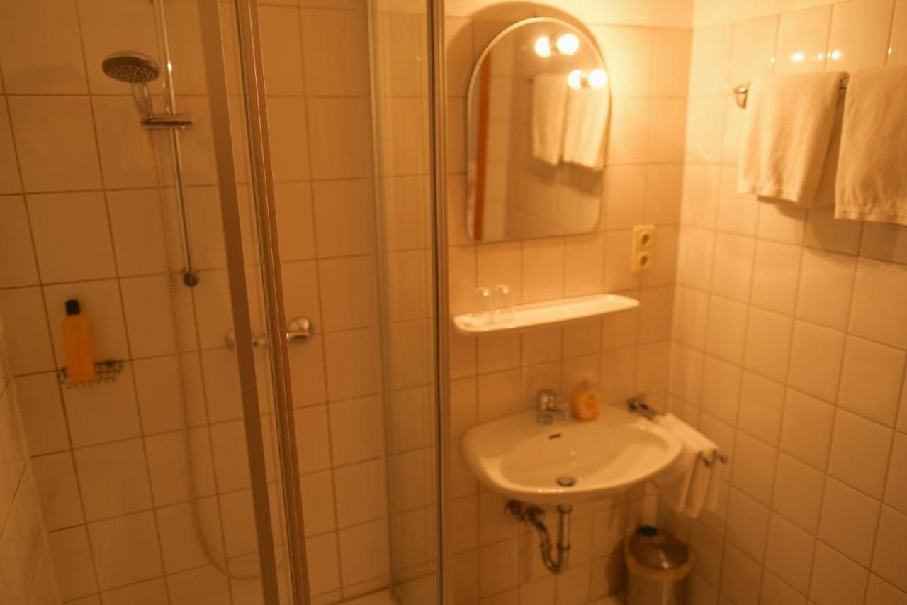 Hotel Zur Linde Salzgitter Exteriör bild